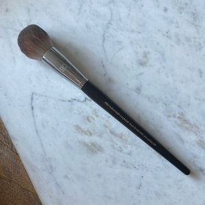 Sephora Collection Pro Featherweight Complexion Brush 90